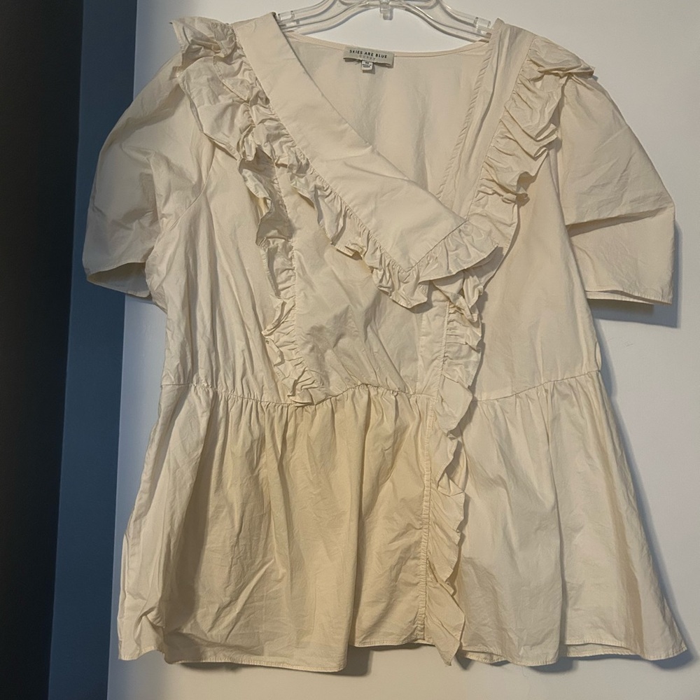 NWOT Ruffled Cream Top - Functional Buttons